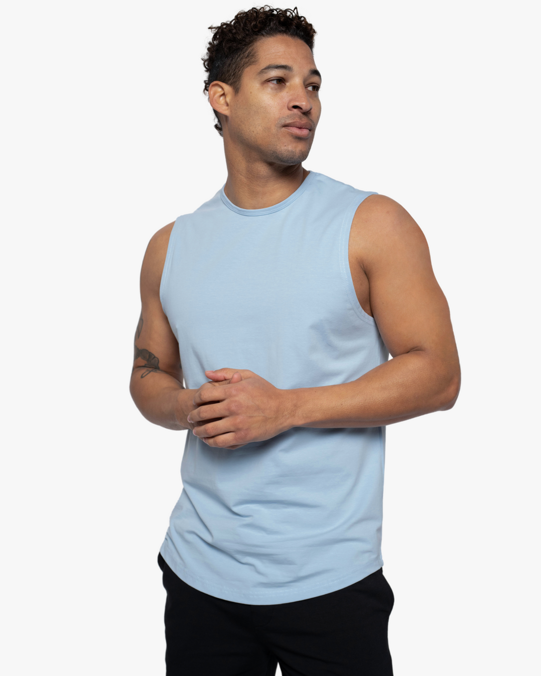 Sleeveless Curve Crew